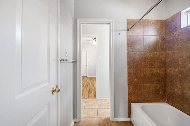 Photo - 2906 Pearl St Unidad C