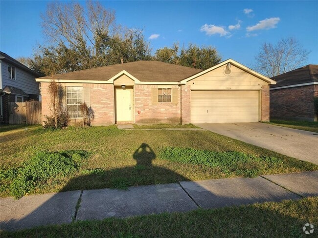Building Photo - 22914 Tree House Ln