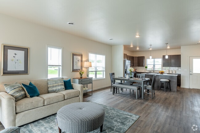3 BR, 2 BA - 1,450SF