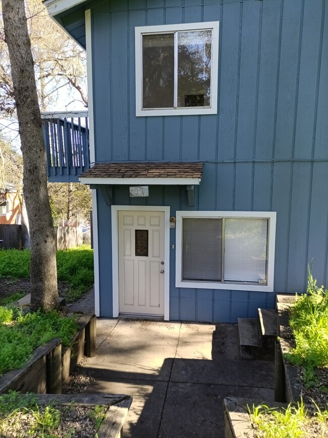 Photo - 14715 Cresta Ave