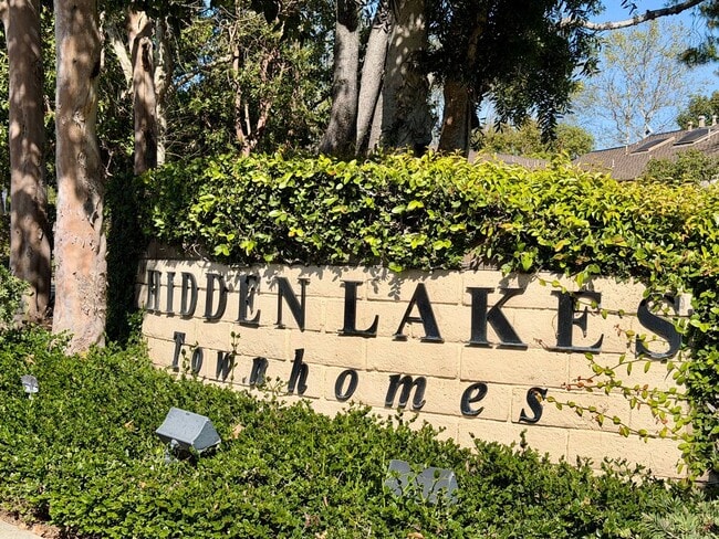 Photo - 2 Bed / 2.5 Bath Townhome in the Hidden Lakes Community