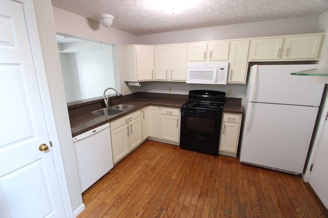 Photo - 2 Bedroom 1 and half Bathroom Single Famil...