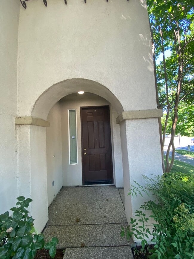 Spacious North Natomas Home Across From Park Rental House Rental in