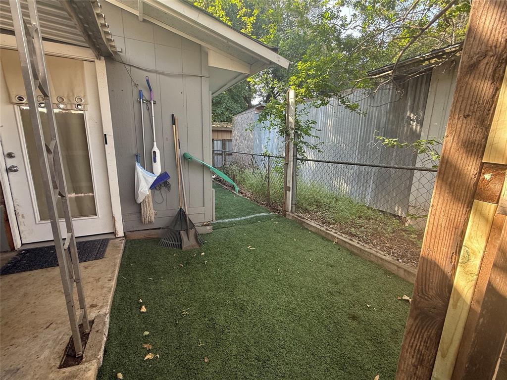 Photo - 5901 Nancy Dr