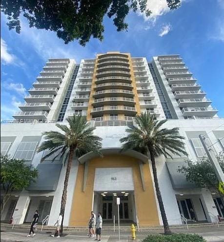 Photo - 900 SW 8th St Condo Unit 904