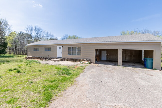 Photo - 7449 Malone Rd
