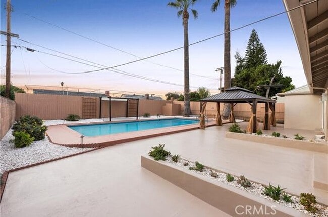 Photo - 7009 Hatillo Ave