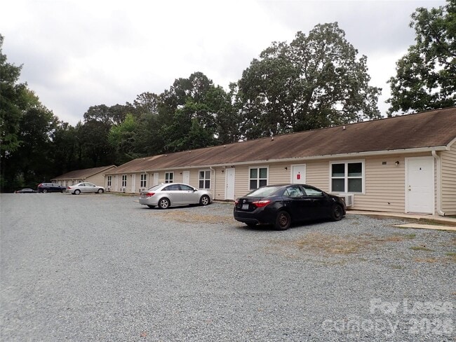 Photo - 702 Cotton St