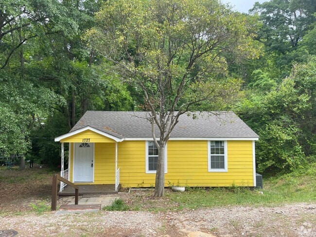 Building Photo - 1727 Summit Ave Rental