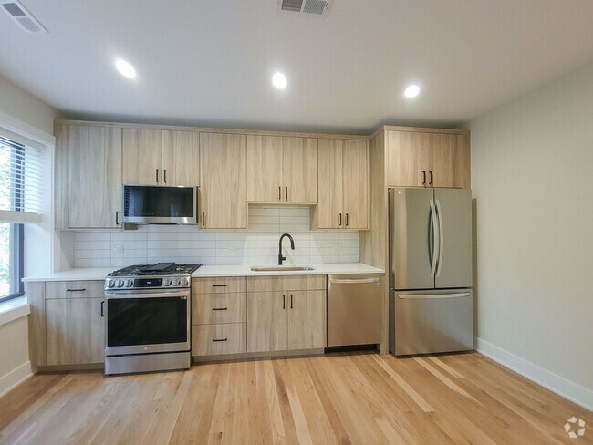Building Photo - 2019 W Ainslie St Rental