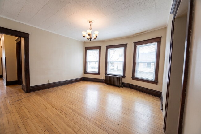Photo - 122 N Franklin St