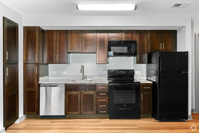2BA, 2BA - 824SF - Kitchen