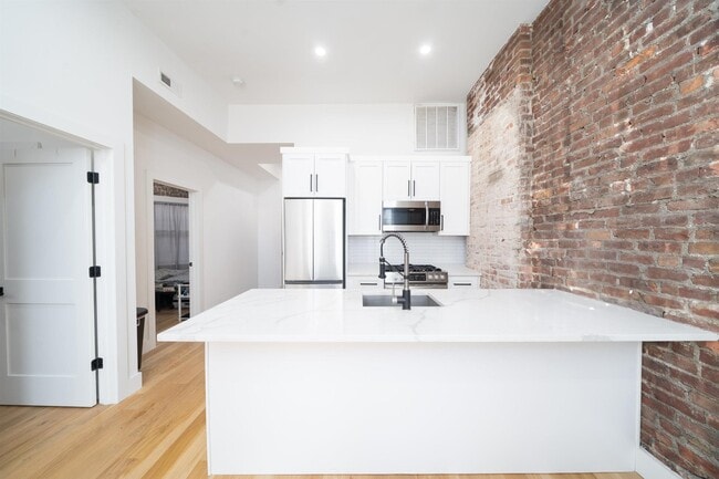 Photo - 25 Corbin Ave Condo Unit 3