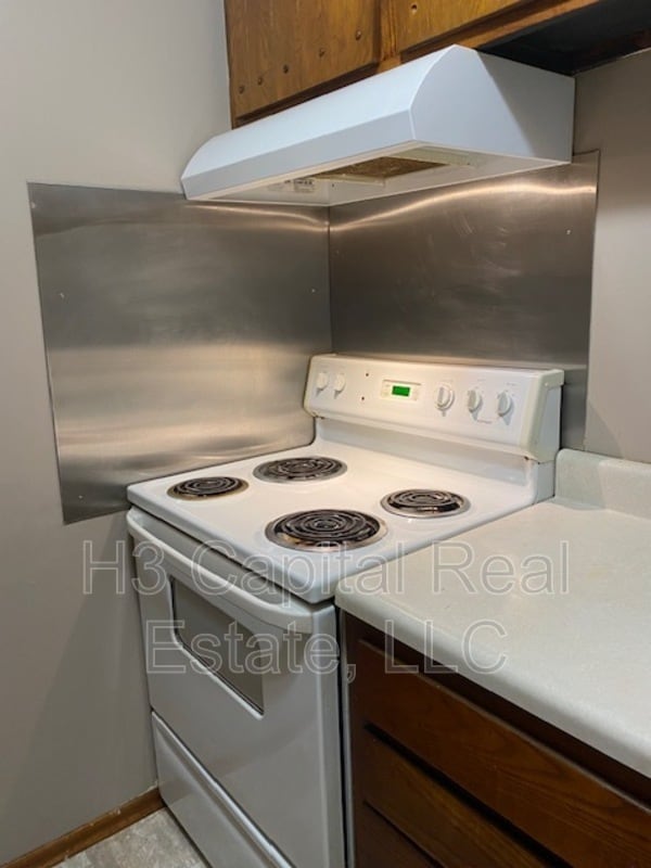 80 Phillips Dr Condo Unit E Condo for Rent in Fairview Heights, IL