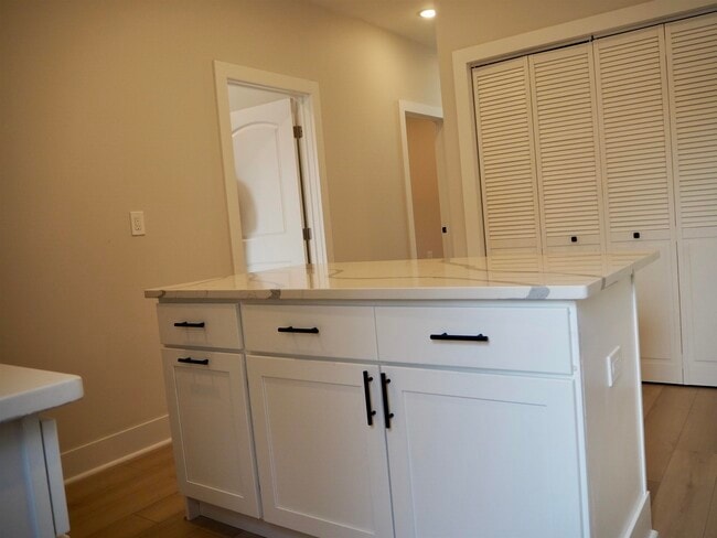 Photo - 1205 Hillside Pl