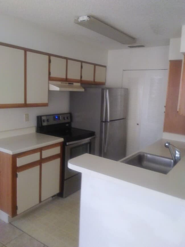 Photo - 2 Bedroom/ 2 Bath at Tradewinds in Metrowe...