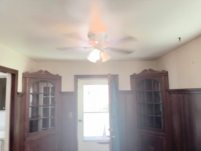 Photo - 1618 S Dixon Cir