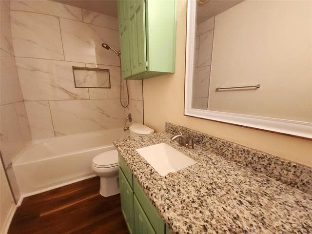 Photo - 2426 Woodside Dr