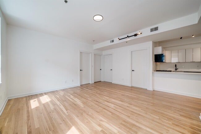 Photo - 716 MADISON St Unit 110