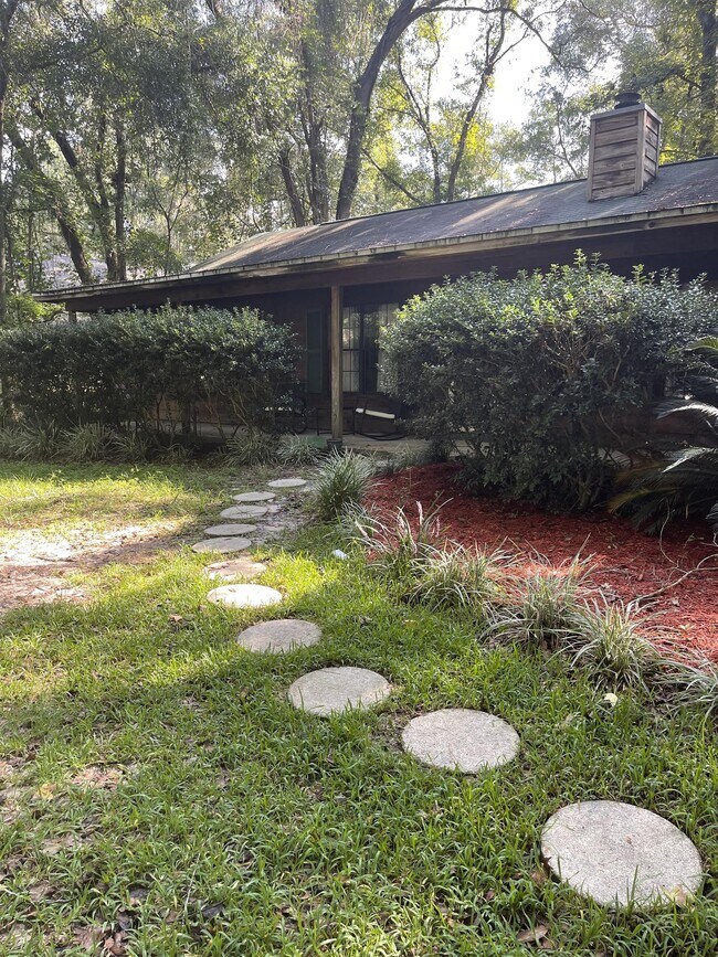 Photo - 1784 Folkstone Rd Casa