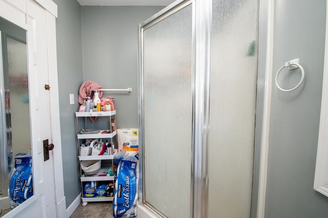 Bathroom - 407 N Glenwood Ave Unit 407 Glenwood lower