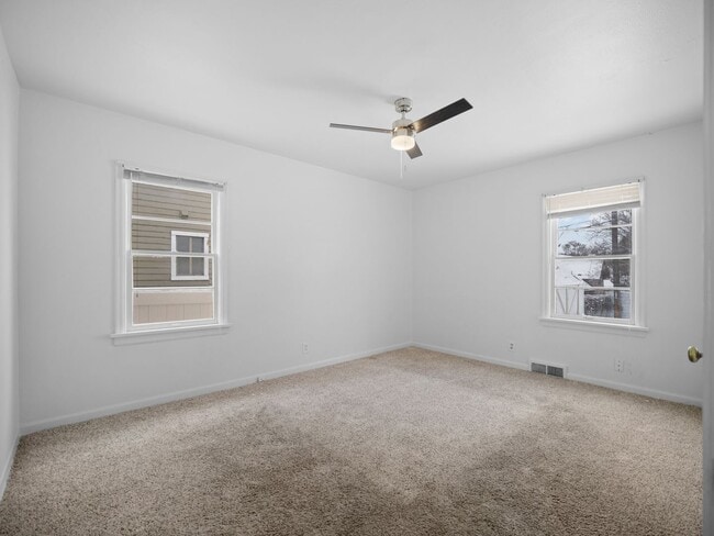 Photo - Near Campus! Cozy & Convenient Living