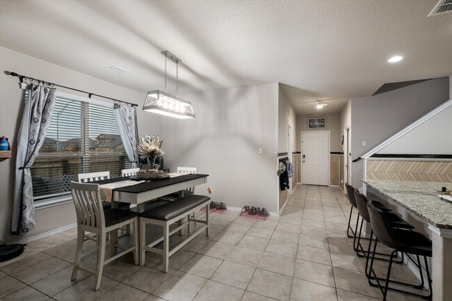 Photo - 5802 Acacia Farm