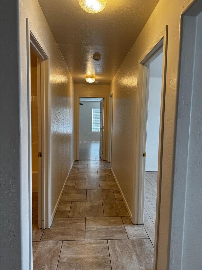 Photo - 14613 N 154th Ave