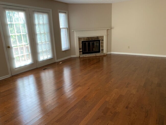 Photo - 3499 Lakeside Ct