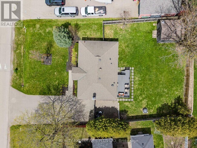 Photo - 9 Hazelbury Dr