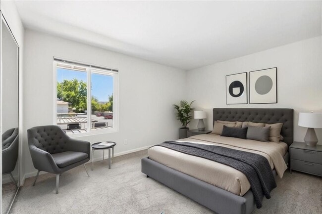 Photo - Pinewood Apartments