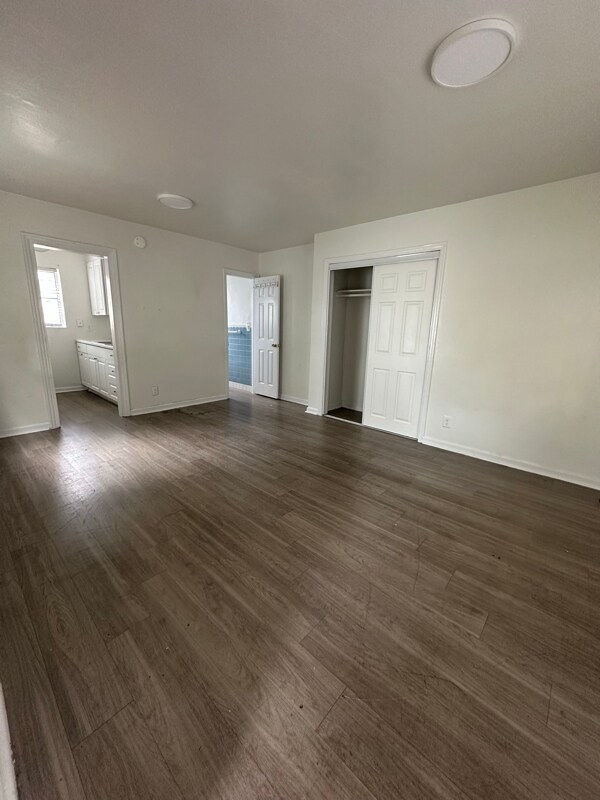 Photo - 178 E 27th St Unit 2