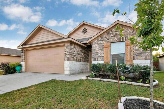 Photo - 704 Red Tails Dr