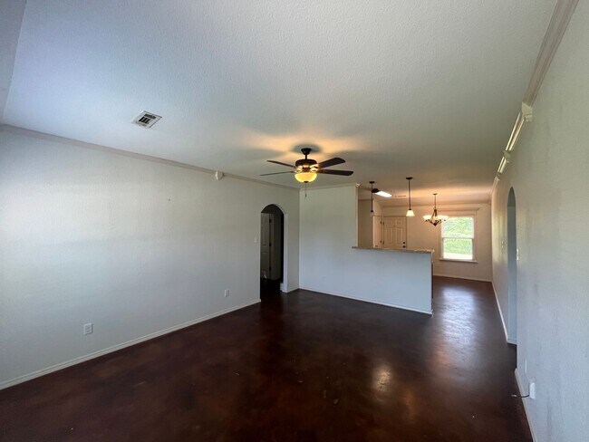 Photo - New Listing!