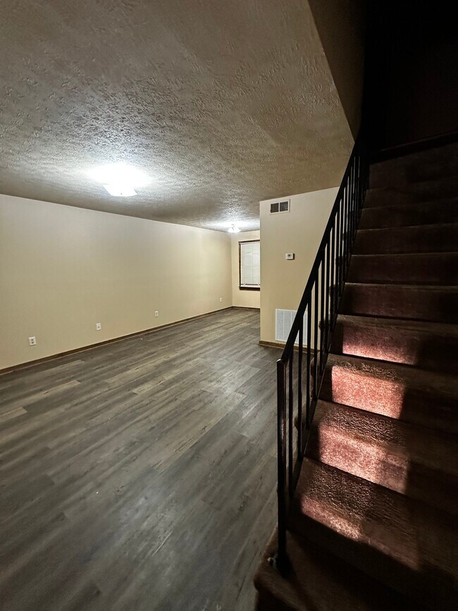 Photo - 89 Meadowgreen Dr Unit 11