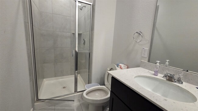 Building Photo - 1015 Thor