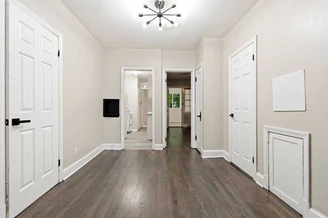 Photo - 3024 Nelson Pl SE