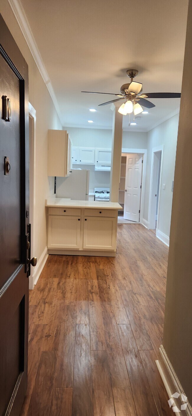 Building Photo - 1299 Commonwealth Ave Rental