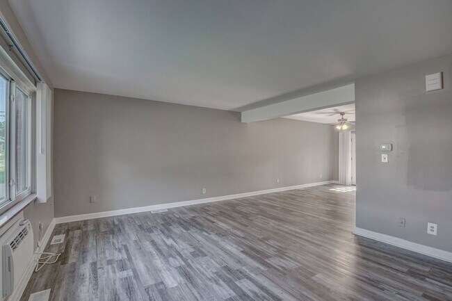 1389 W Galbraith Rd