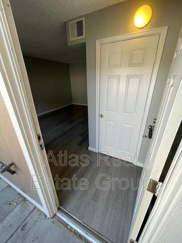 Photo - 5457 W 4th Ave Unidad H