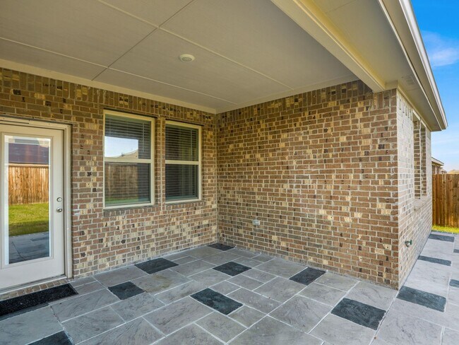 Photo - Next to New and Move in Ready!