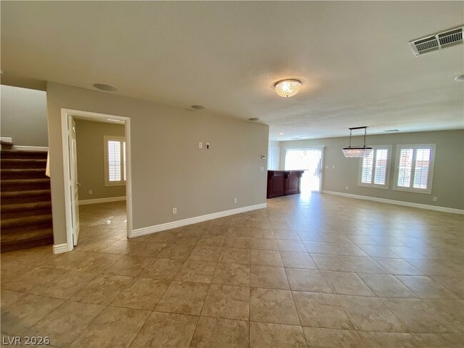 Photo - 920 Lord Crewe St