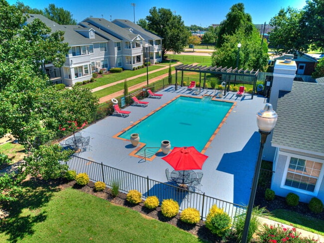 Building Photo - Avalon