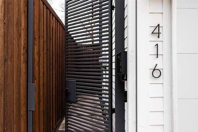 Photo - 416 Grandview Ave