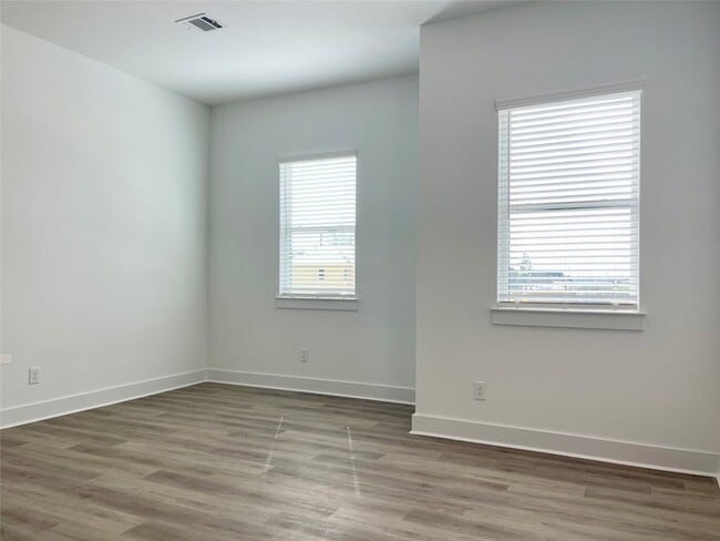 Photo - 22214 Dutch Oven Dr Unit B