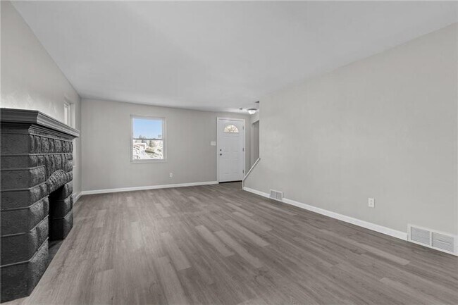 Photo - 2982 Kestner Ave