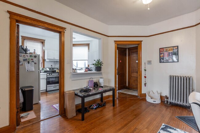 Photo - 3330 N Clark St Unit 3