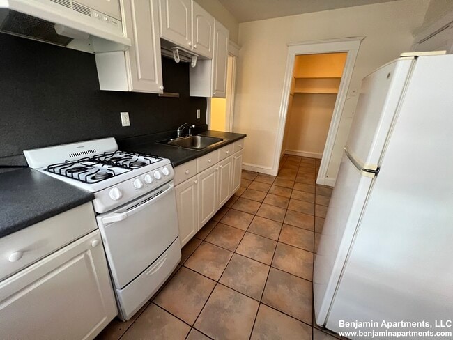 Photo - 5 Barrows St Condo Unit 3