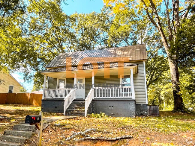 Building Photo - 6 Pelzer St Rental