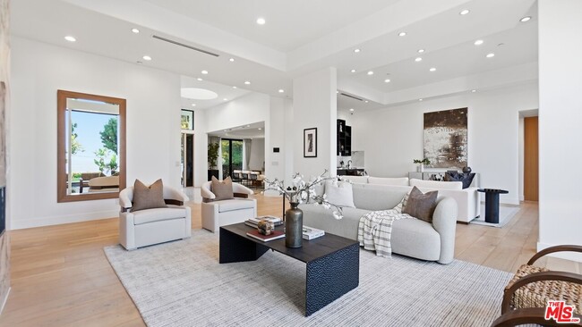 Photo - 16341 Sloan Dr
